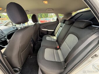 Kia Ceed 1,4 D-CVVT Strieborná edícia - 6