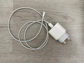 Apple iPad 9. generácie 10,2” 64GB + Apple klávesnica/stylus - 6