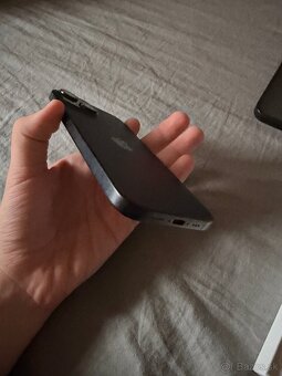 iPhone 15 128 GB Black - 6