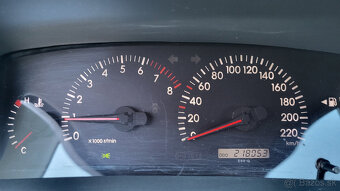Toyota Corolla 1.4 benzín, E12J rok 2004 - 6