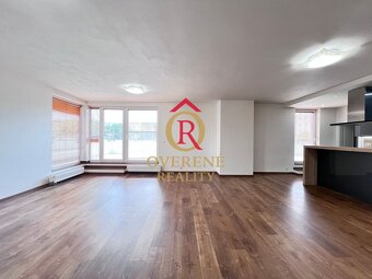 Na prenájom exkluzívny 4-izbový strešný byt s terasou 100 m² - 6
