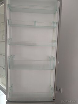 Predám zásuvky do chladničky Liebherr - 6
