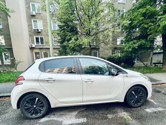 Predám auto Peugeot 208 vo výbornom stave s nízkou spotrebou - 6