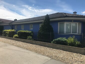 Predám 4izb bungalow,veľká garáz, veľký prestrešený bazén - 6