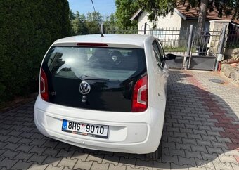 Volkswagen Up 1,0i klima tempomat výhř.sedad benzín manuál - 6