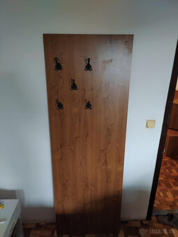 Predám skrinky a vešiak - 6
