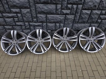 5x112 R19 VW Sebring Touareg Rline - 6