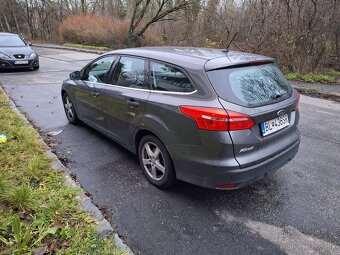 Predám Ford Focus Kombi Titanium - 6