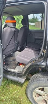 JEEP CHEROKEE KJ - 6