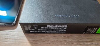 Samsund galaxy z fold4 - 6