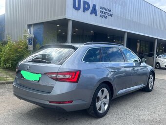 ŠKODA SUPERB COMBI 2.0 TDI.DSG - 6