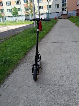 Elektricka kolobezka Lamax - 6