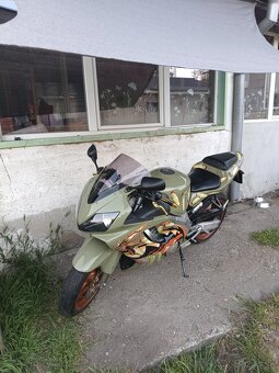 hond cbr F4 - 6