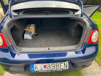 Volkswagen Passat B6 Variant 1.6 FSI 85 kW - 6