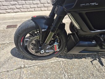 Ducati Diavel Dark Edition 2017 - 6