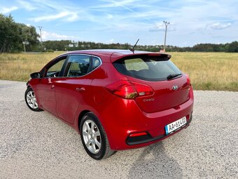 Kia Ceed 1.4 CRDi ECO Dynamics Hatchback - 6