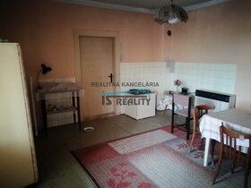 Na predaj rodinný dom v Šahách časť Tešmák - 6