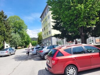 Výborný, veľký , slnečný byt v centre - nízky nájom - 6
