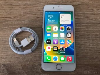 iPhone 8 64GB Silver - 6