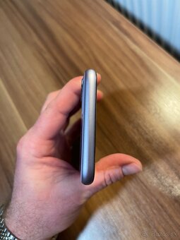 iPhone 11 Lila 64GB - 6