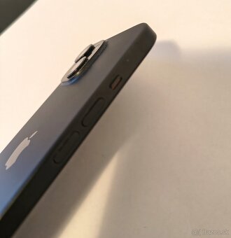 Apple iPhone 15 128GB - 6