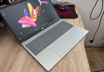 /15.6"/HP Notebook/4GB RAM DDR5/128GB NVMe SSD/Intel HD 2GB - 6