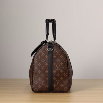 LOUIS VUITTON - 6
