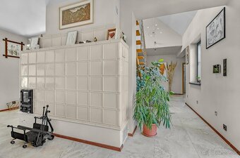 Priestranný, komfortný a kvalitne postavený dom, Sološnica - 6