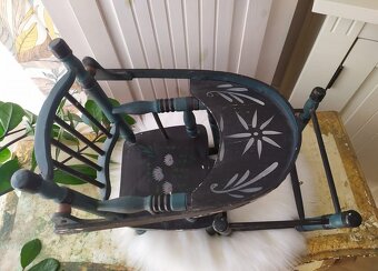 Stará stolička pre bábiky - 6