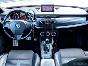 Giulietta Rosso Maranello / automat, 170 koní / - 6