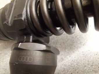 Predám 2ks vstreky  značky Bosch, 038130073AG - 6