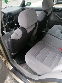 Predám Golf 4 1.6 benzín 77KW 2001 - 6