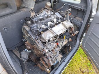 TOYOTA RAV 4 2.0.DIESEL 4X4 85 KW MOTOR - 6