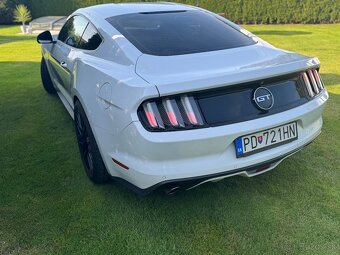 Ford Mustang 5.0 - 6