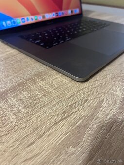 MacBook Pro 15inch 2017 500GB Super stav - 6
