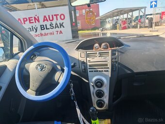 YARIS 1.0 B 5D - 6