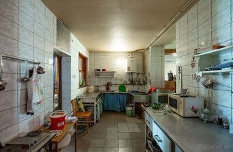 RD na podnikanie v obci SMOLENICE, pozemok 1105 m2 - 6