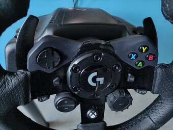 Xbox series S a volant Logitech G923 - 6