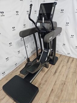 Eliptický trenažér Technogym vario artis 3.0 - 6