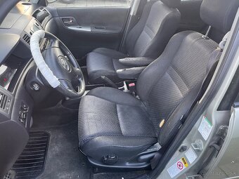 Toyota Corolla Verso 2,0 diesel, 66kW, MT5, r.v. 2002 - 6