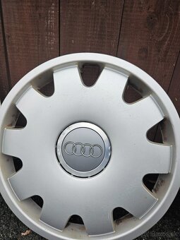 Plechové disky s puklicami Audi - 6