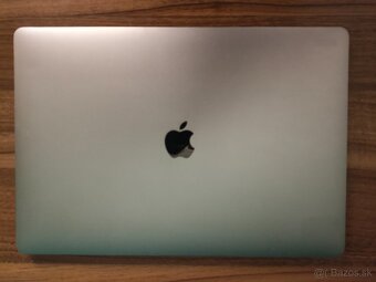 Apple MacBook Pro 2018 – i7 / 16GB / 256GB - 6