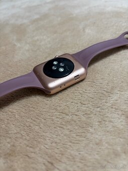 Apple Watch 3 - 42mm rose gold - 6