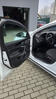 Opel Insignia 2,0 CDTI - 6