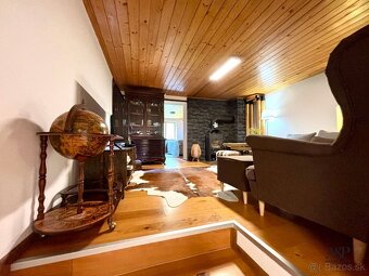 5 IZB. RD S DVOMI BYTOVÝMI JEDNOTKAMI, POZEMOK 2595M2, KOSTO - 6
