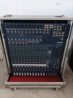 Rack s mixom a zosilňovačom - 6