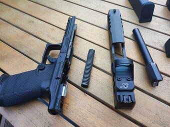 Predám WALTHER PDP compact 5 palcový 9mm luger s kolimátorom - 6