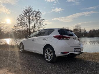 Toyota Auris hybrid 1.8 CVT Automat - 6
