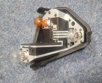 Zadne svetlo CLIO III - 6