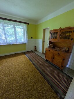 Predaj rodinného domu na polosamote s veľkým pozemkom - 6